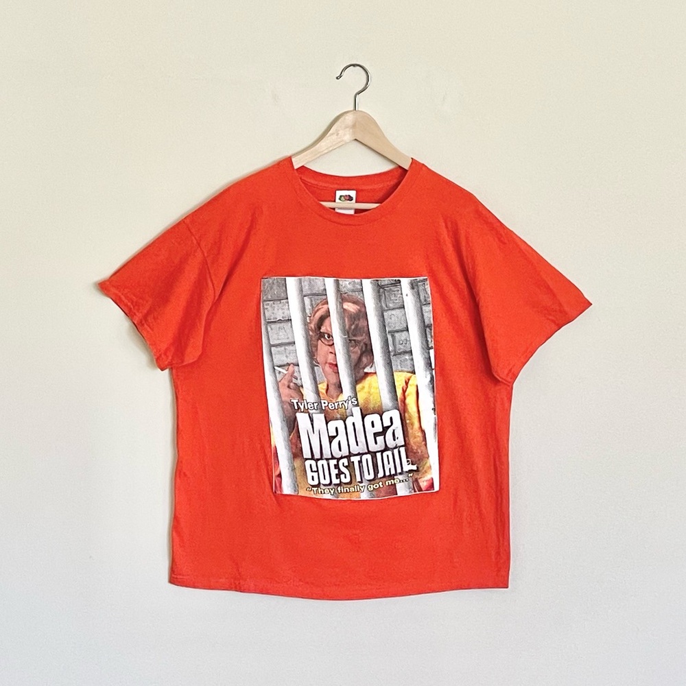Vintage Y2K Tyler Perry’s Madea Goes To Jail Graphic Orange T Shirt Adult XL